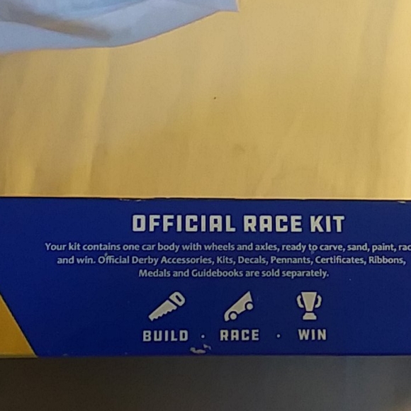 Official Race Kit - Picture 2 of 2